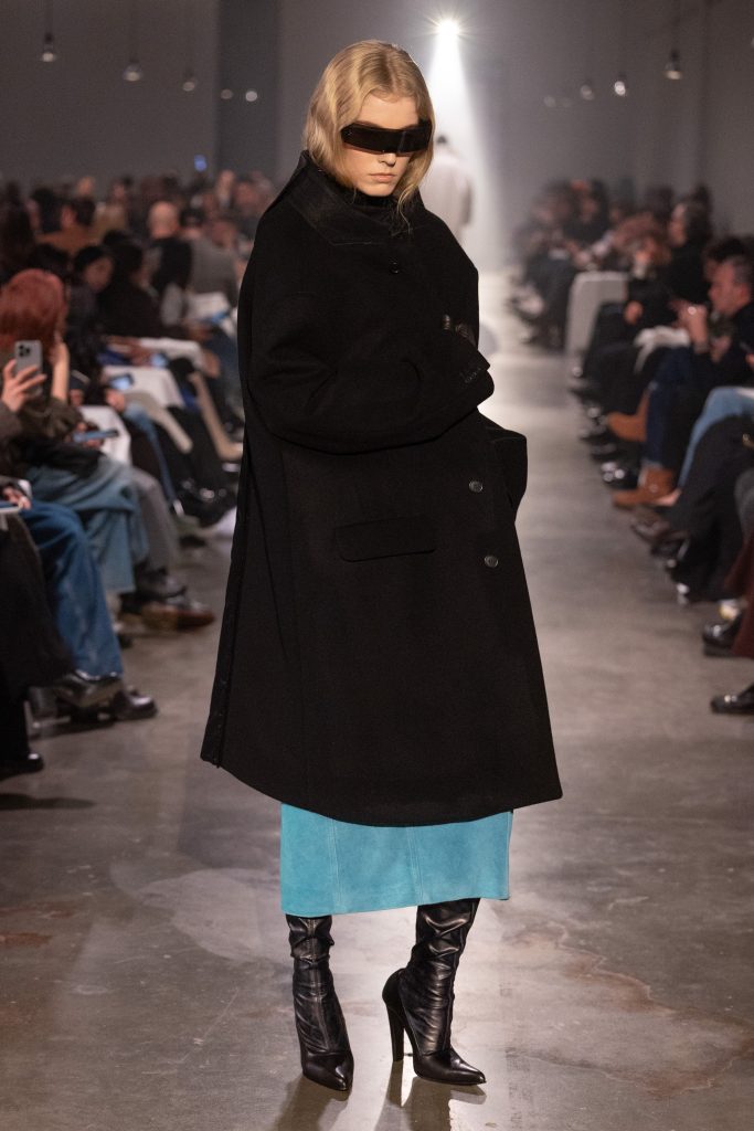 Sartorial Clairvoyance: The MM6 Woman Of Future Sobriety Sartorial Clairvoyance: The MM6 Woman Of Future Sobriety Vanity Teen 虚荣青年 Lifestyle & new faces magazine