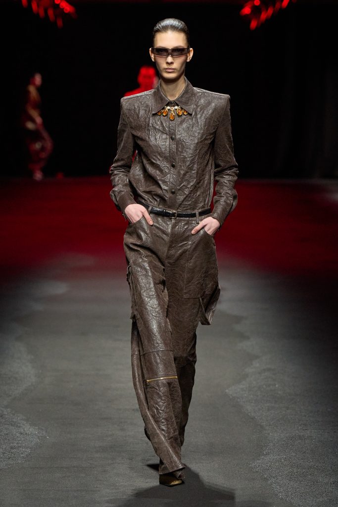 Pompeii Future: Roberto Cavalli’s Opulence in Ash and Ode to Eternal Elegance Pompeii Future: Roberto Cavalli’s Opulence in Ash and Ode to Eternal Elegance Vanity Teen 虚荣青年 Lifestyle & new faces magazine