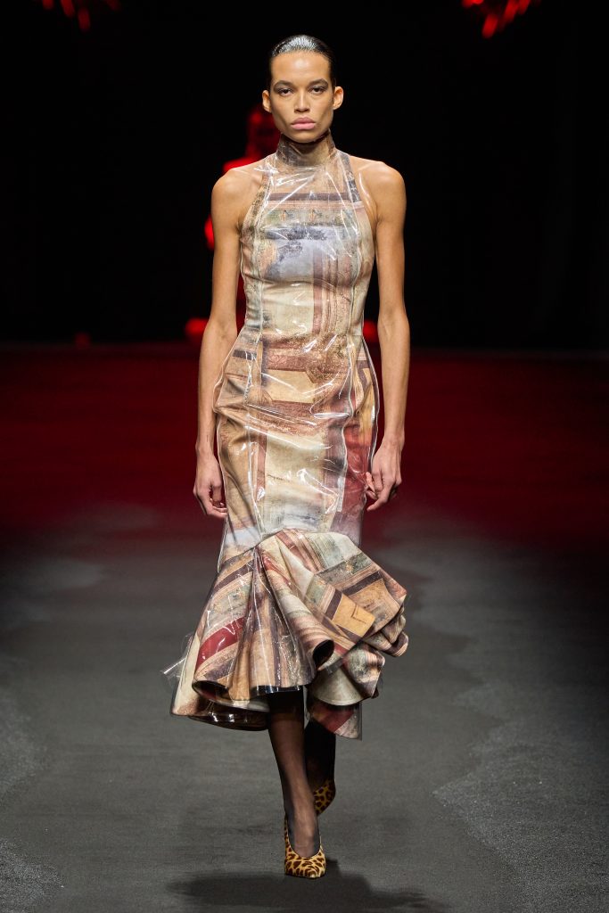 Pompeii Future: Roberto Cavalli’s Opulence in Ash and Ode to Eternal Elegance Pompeii Future: Roberto Cavalli’s Opulence in Ash and Ode to Eternal Elegance Vanity Teen 虚荣青年 Lifestyle & new faces magazine