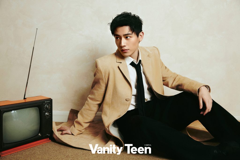 Cover Xin Yunlay Cover Xin Yunlay Vanity Teen 虚荣青年 Lifestyle & new faces magazine