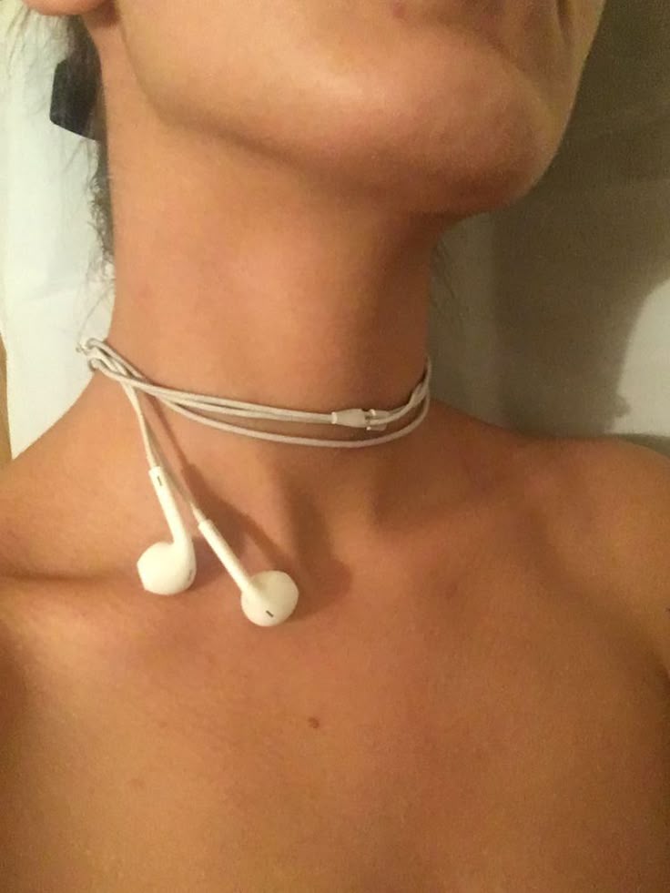 A New Era of Tech Fashion: When Electronics Become Your Fashion Accessories A New Era of Tech Fashion: When Electronics Become Your Fashion Accessories Vanity Teen 虚荣青年 Lifestyle & new faces magazine