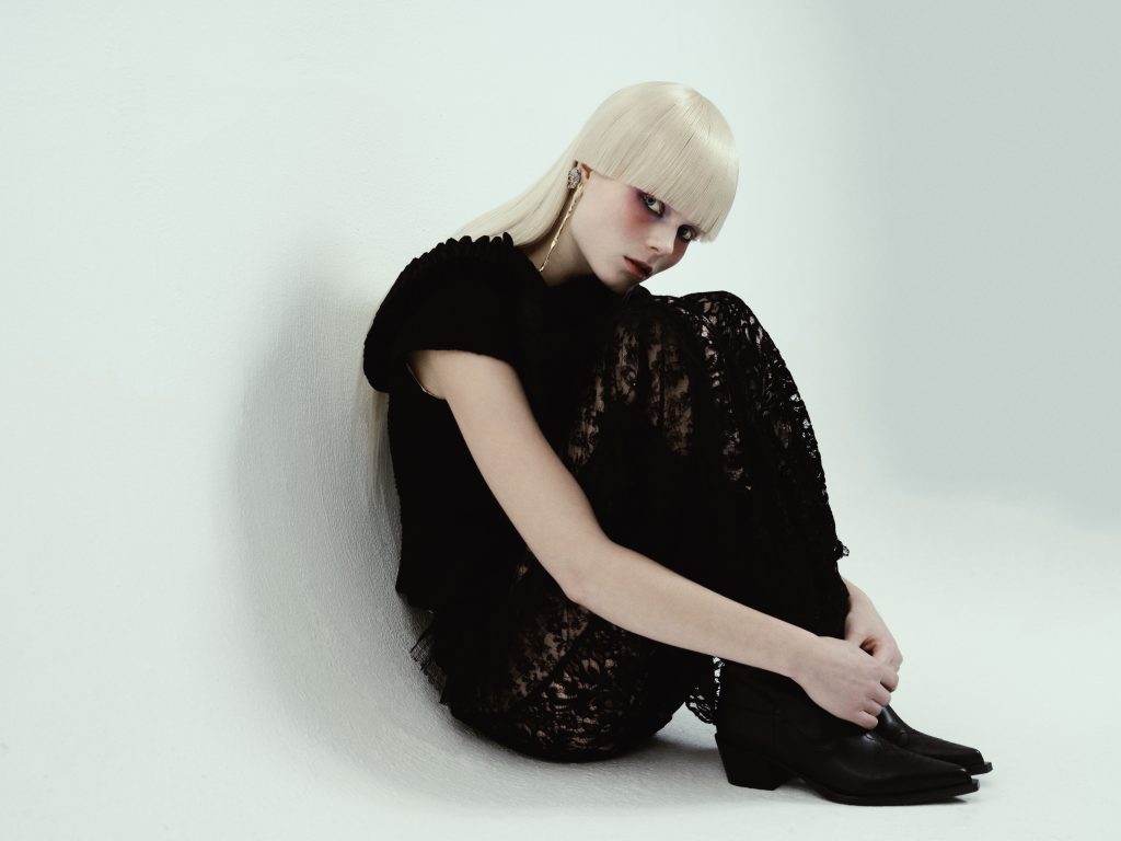 Dark Matter Dark Matter Vanity Teen 虚荣青年 Lifestyle & new faces magazine