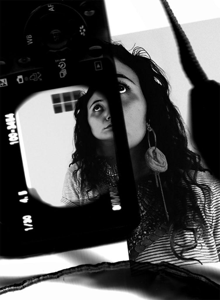 FASHION IN THE AGE OF MADNESS: THE WORLD THROUGH BÁRBARA ATANÁSIO’S EYES FASHION IN THE AGE OF MADNESS: THE WORLD THROUGH BÁRBARA ATANÁSIO’S EYES Vanity Teen 虚荣青年 Lifestyle & new faces magazine