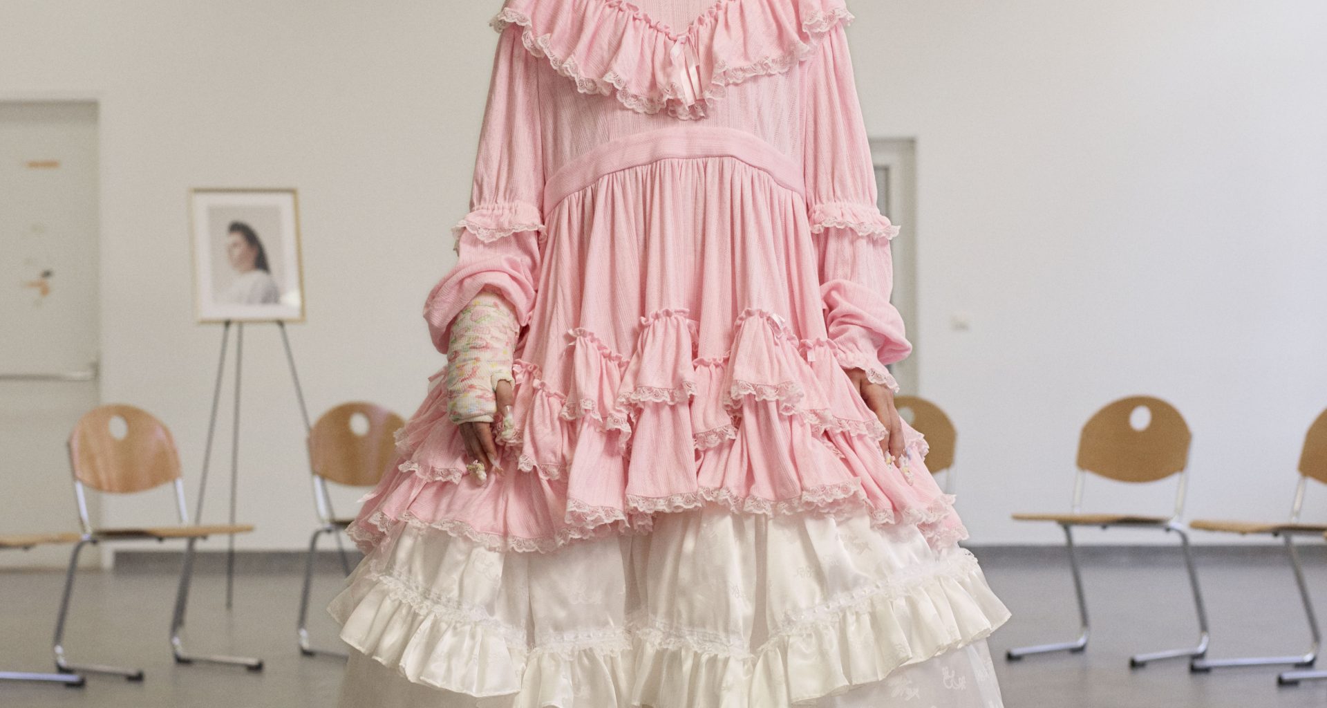 Jenny Fax AW25: The Art of Beautiful Disorder Vanity Teen 虚荣青年 Lifestyle & new faces magazine Jenny Fax AW25: The Art of Beautiful Disorder Jenny Fax AW25: The Art of Beautiful Disorder Vanity Teen 虚荣青年 Lifestyle & new faces magazine