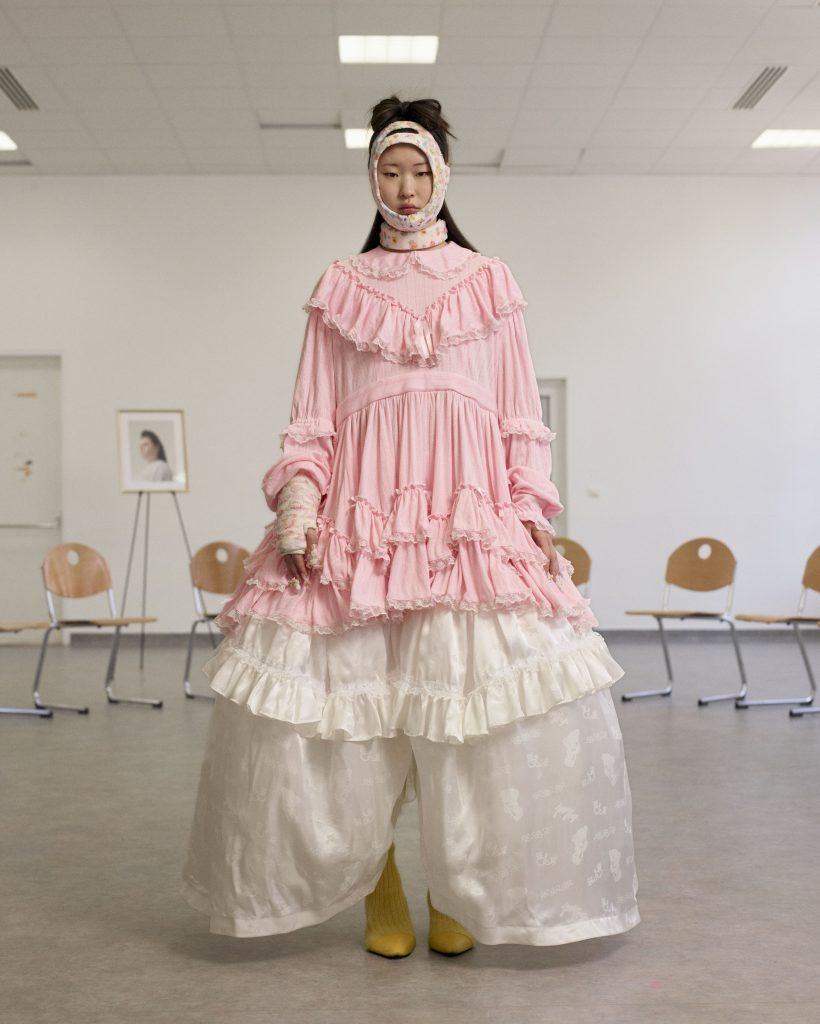 Jenny Fax AW25: The Art of Beautiful Disorder Vanity Teen 虚荣青年 Lifestyle & new faces magazine Jenny Fax AW25: The Art of Beautiful Disorder Jenny Fax AW25: The Art of Beautiful Disorder Vanity Teen 虚荣青年 Lifestyle & new faces magazine