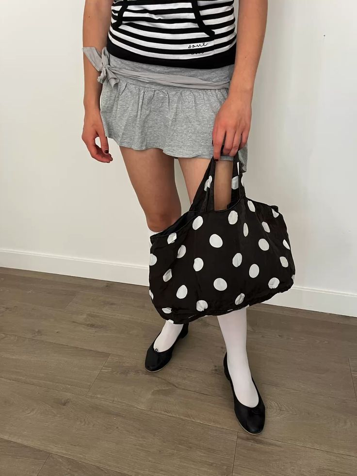Retro or Trendy? How Polka Dots Are Making a Bold Comeback in 2025 Vanity Teen 虚荣青年 Lifestyle & new faces magazine Retro or Trendy? How Polka Dots Are Making a Bold Comeback in 2025 Retro or Trendy? How Polka Dots Are Making a Bold Comeback in 2025 Vanity Teen 虚荣青年 Lifestyle & new faces magazine
