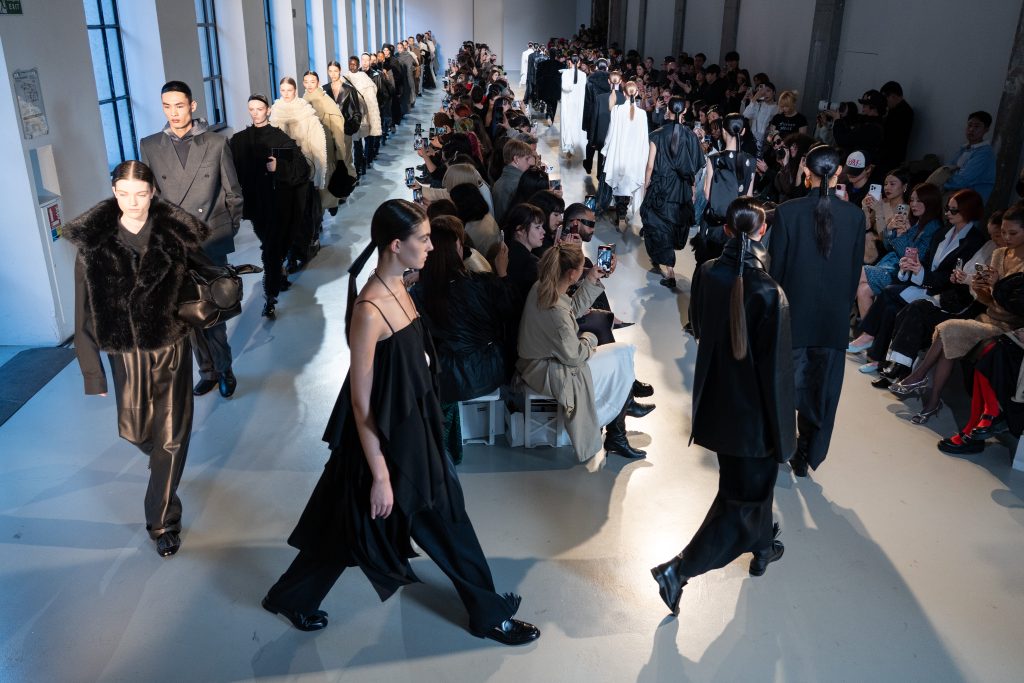 Fusion of K-Fashion and K-Art in Paris at PFW - KOCCA hosts concept Korea FW25 Vanity Teen 虚荣青年 Lifestyle & new faces magazine Fusion of K-Fashion and K-Art in Paris at PFW - KOCCA hosts concept Korea FW25 Fusion of K-Fashion and K-Art in Paris at PFW - KOCCA hosts concept Korea FW25 Vanity Teen 虚荣青年 Lifestyle & new faces magazine