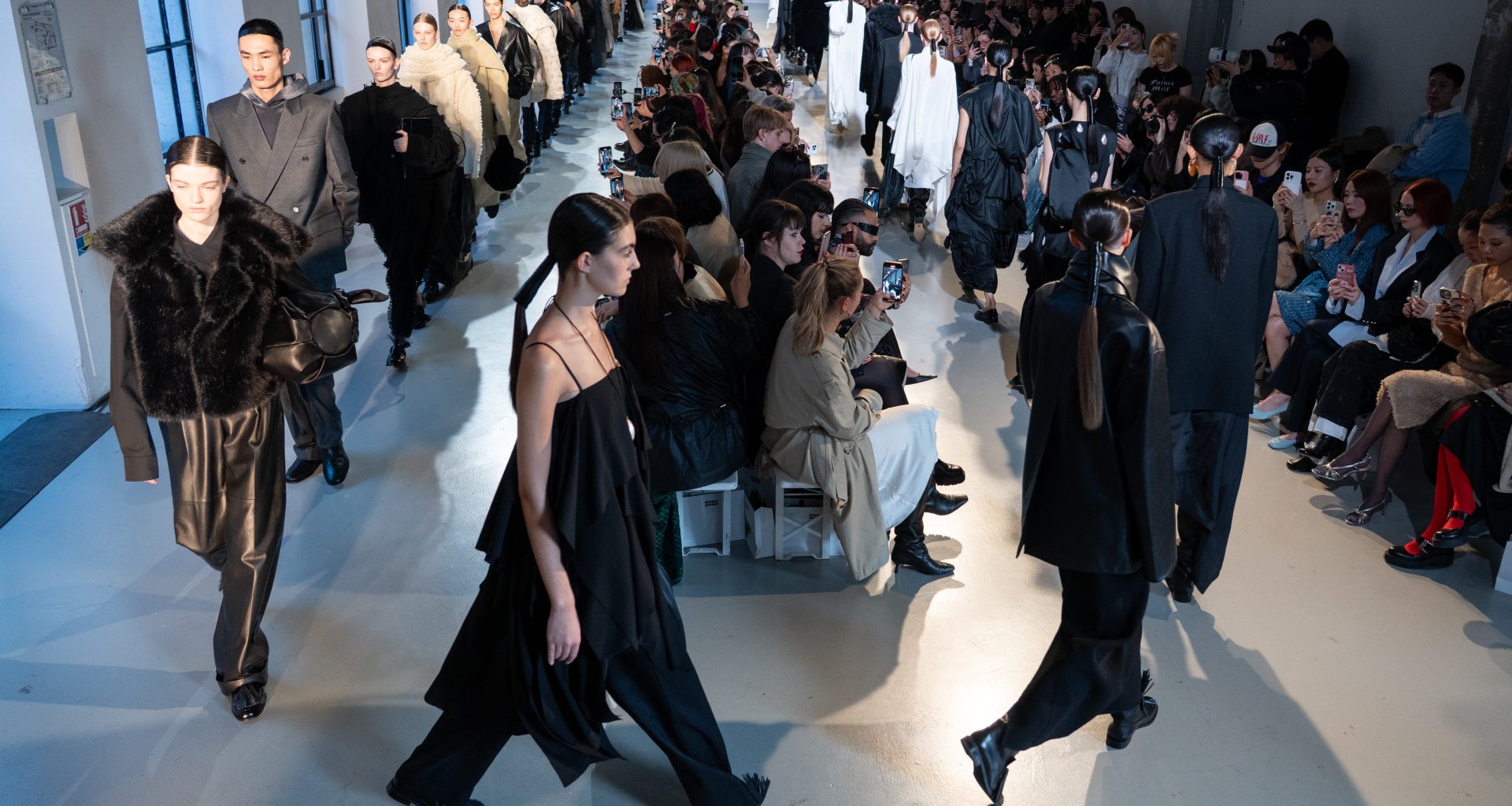 Fusion of K-Fashion and K-Art in Paris at PFW - KOCCA hosts concept Korea FW25 Vanity Teen 虚荣青年 Lifestyle & new faces magazine Fusion of K-Fashion and K-Art in Paris at PFW - KOCCA hosts concept Korea FW25 Fusion of K-Fashion and K-Art in Paris at PFW - KOCCA hosts concept Korea FW25 Vanity Teen 虚荣青年 Lifestyle & new faces magazine