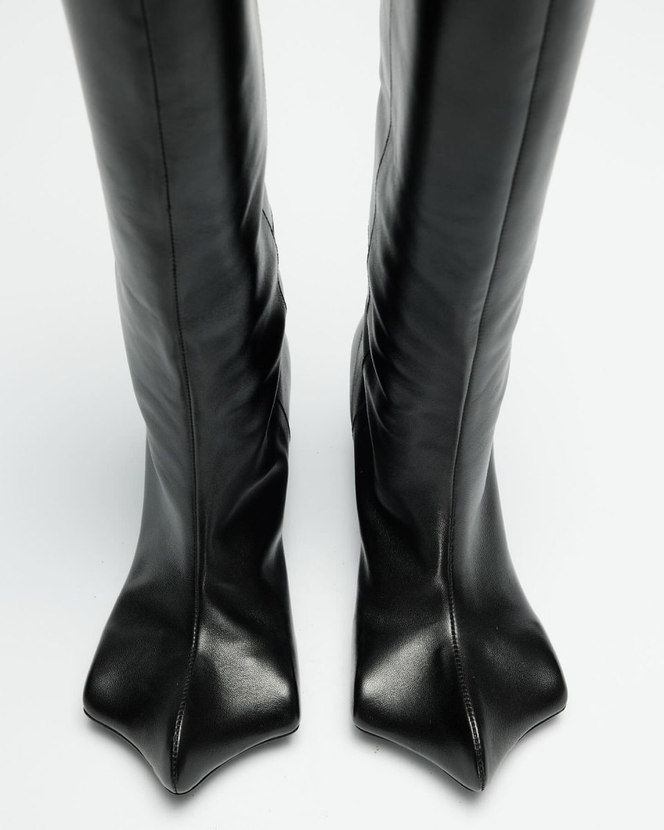 ON OUR RADAR: BHIVE - Footwear that stands on its own terms Vanity Teen 虚荣青年 Lifestyle & new faces magazine ON OUR RADAR: BHIVE - Footwear that stands on its own terms ON OUR RADAR: BHIVE - Footwear that stands on its own terms Vanity Teen 虚荣青年 Lifestyle & new faces magazine