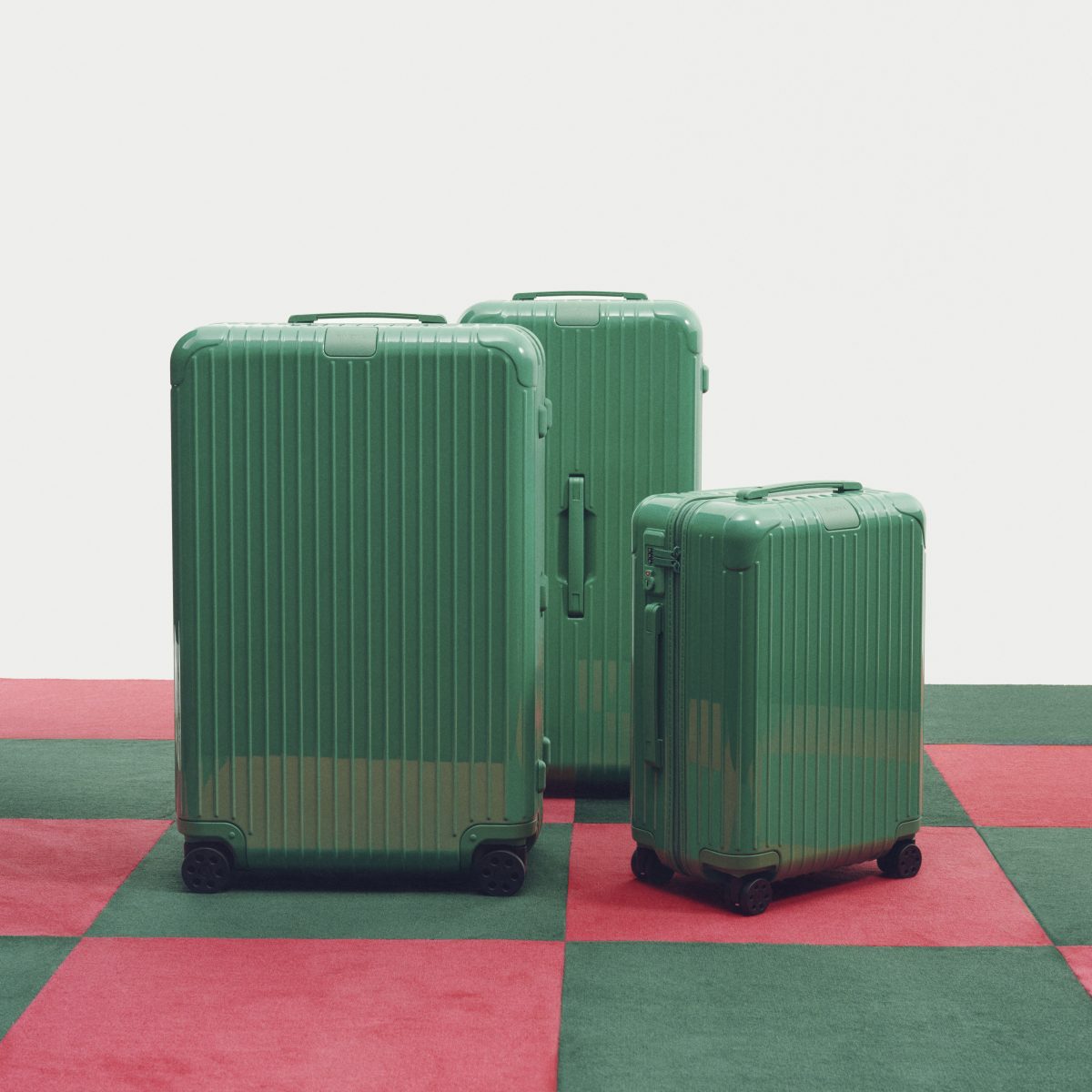 RIMOWA INTRODUCES TWO NEW SEASONAL HUES TO ACCOMPANY GRAND VOYAGES