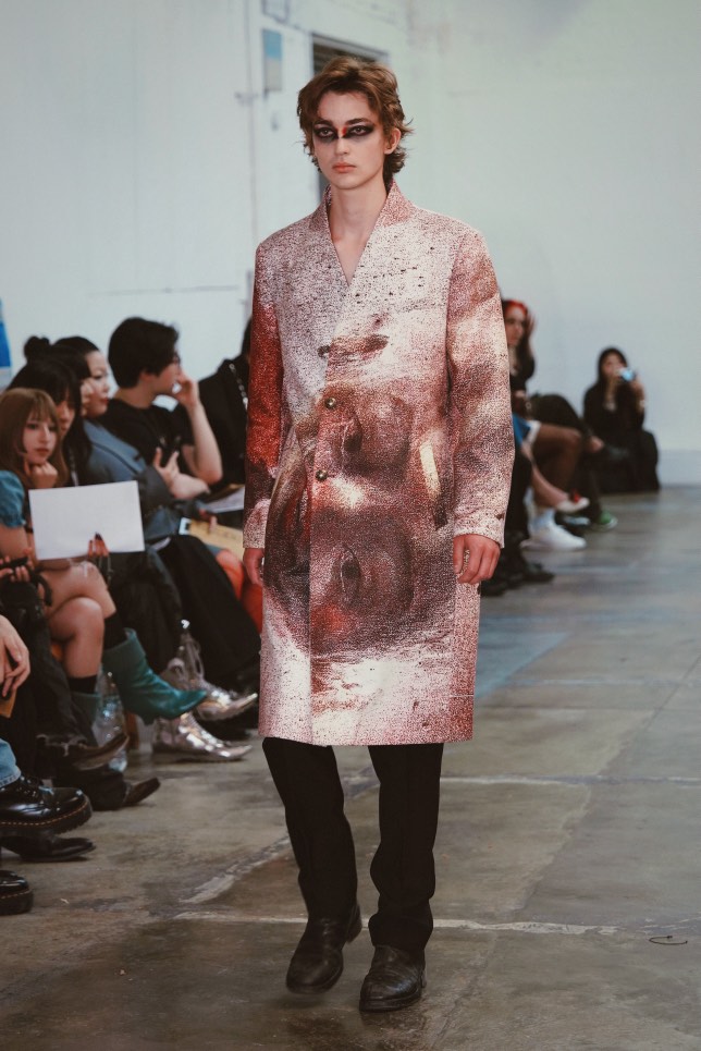 A DARK SECRET Unveils Spring/Summer 2025 Collection “Marriage” A DARK SECRET Unveils Spring/Summer 2025 Collection “Marriage” Vanity Teen 虚荣青年 Lifestyle & new faces magazine