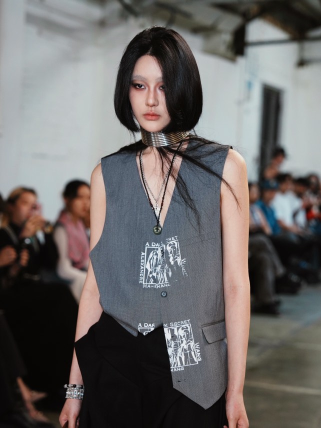 A DARK SECRET Unveils Spring/Summer 2025 Collection “Marriage” A DARK SECRET Unveils Spring/Summer 2025 Collection “Marriage” Vanity Teen 虚荣青年 Lifestyle & new faces magazine