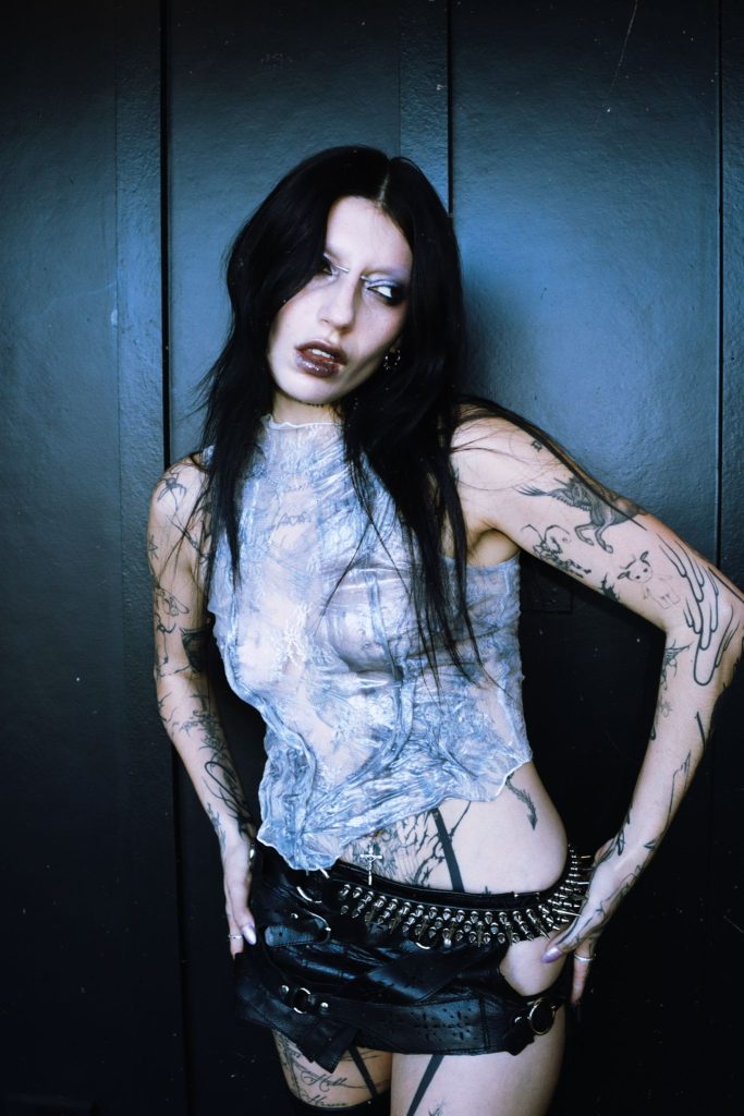 DeathbyRomy Drops "YUNG & RICH," a Bold Critique of Privilege and Glamour DeathbyRomy Drops "YUNG & RICH," a Bold Critique of Privilege and Glamour Vanity Teen 虚荣青年 Lifestyle & new faces magazine