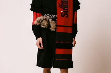 Simone Rocha Blends Whimsy and Romance in Latest Menswear Lookbook Simone Rocha Blends Whimsy and Romance in Latest Menswear Lookbook Vanity Teen 虚荣青年 Lifestyle & new faces magazine