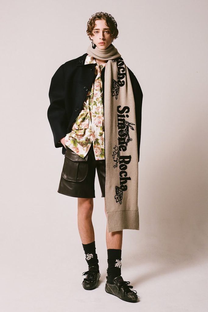 Simone Rocha Blends Whimsy and Romance in Latest Menswear Lookbook Simone Rocha Blends Whimsy and Romance in Latest Menswear Lookbook Vanity Teen 虚荣青年 Lifestyle & new faces magazine