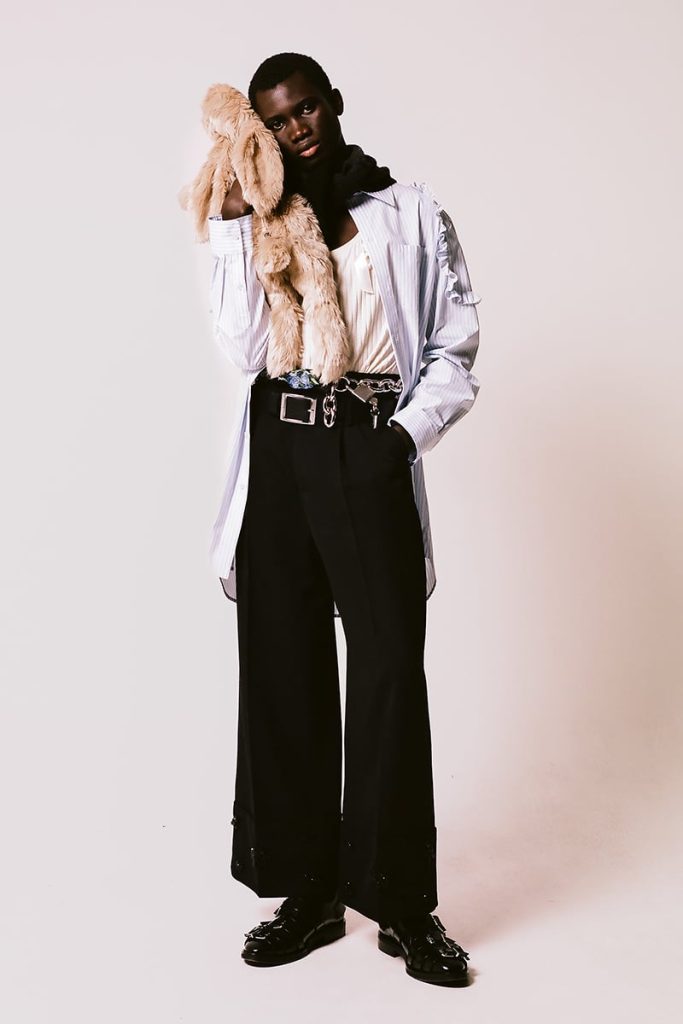 Simone Rocha Blends Whimsy and Romance in Latest Menswear Lookbook Simone Rocha Blends Whimsy and Romance in Latest Menswear Lookbook Vanity Teen 虚荣青年 Lifestyle & new faces magazine