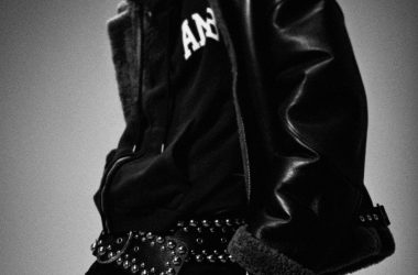 AMBUSH ANNOUNCES RETURN TO FULL INDEPENDENCE AS FOUNDERS REACQUIRE BRAND AMBUSH ANNOUNCES RETURN TO FULL INDEPENDENCE AS FOUNDERS REACQUIRE BRAND Vanity Teen 虚荣青年 Lifestyle & new faces magazine