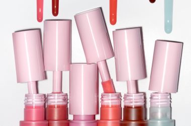 New Glossier Lip Glaze - The next-generation lip oil New Glossier Lip Glaze - The next-generation lip oil Vanity Teen 虚荣青年 Lifestyle & new faces magazine