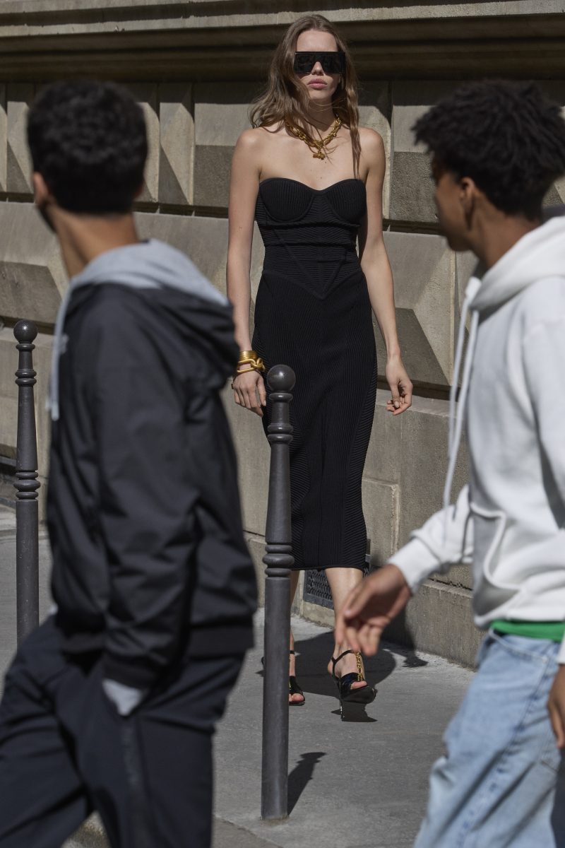 Balmain - Pre-Fall 2025 Campaign Vanity Teen 虚荣青年 Lifestyle & new faces magazine Balmain - Pre-Fall 2025 Campaign Balmain - Pre-Fall 2025 Campaign Vanity Teen 虚荣青年 Lifestyle & new faces magazine