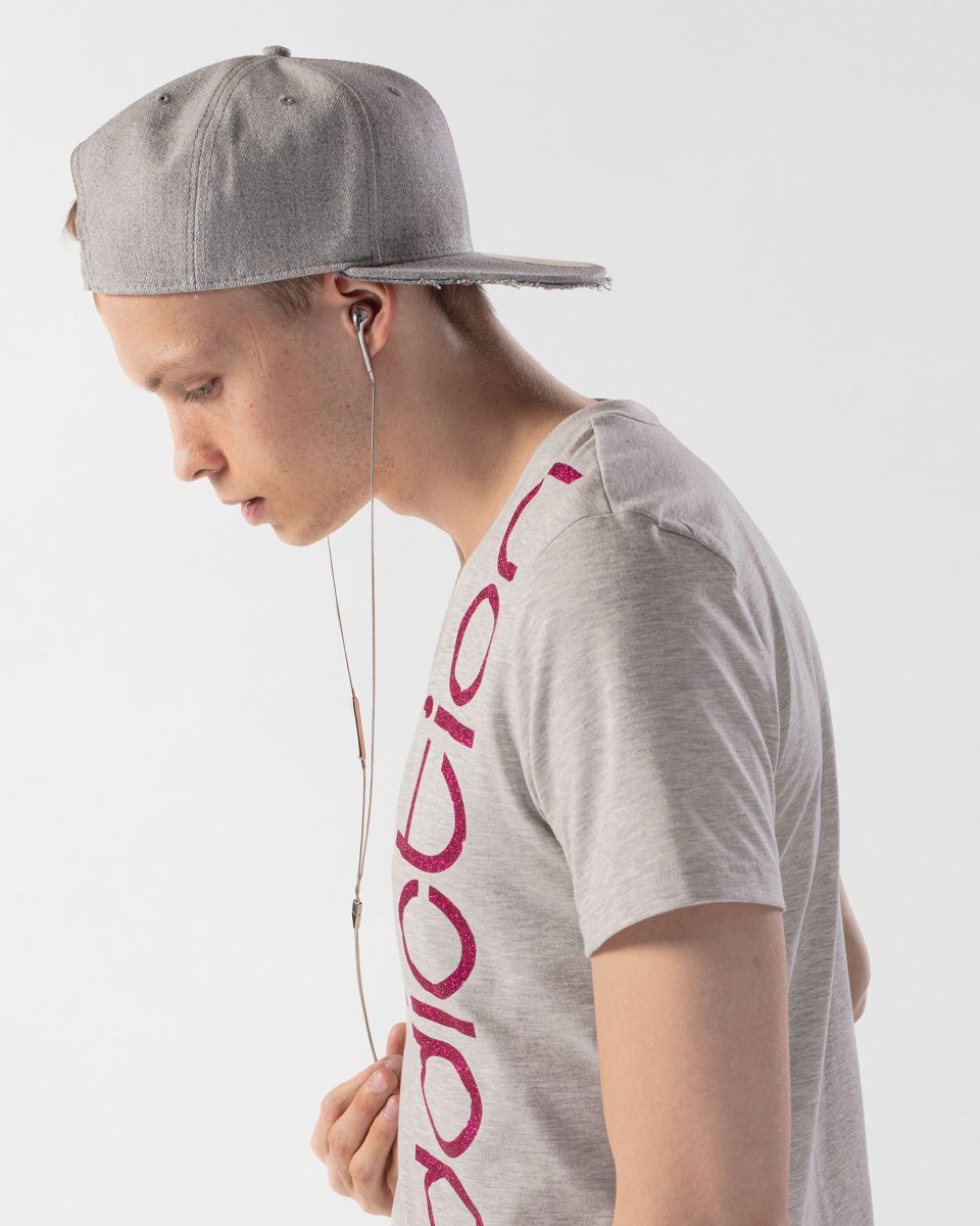 Racer Worldwide presents RacerPods Necklace Vanity Teen 虚荣青年 Lifestyle & new faces magazine Racer Worldwide presents RacerPods Necklace Racer Worldwide presents RacerPods Necklace Vanity Teen 虚荣青年 Lifestyle & new faces magazine