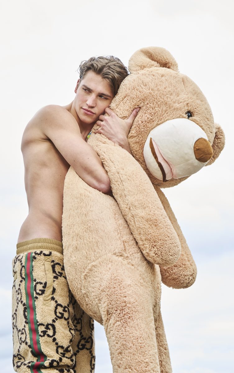 J O N A T H A N J O N A T H A N Vanity Teen 虚荣青年 Lifestyle & new faces magazine