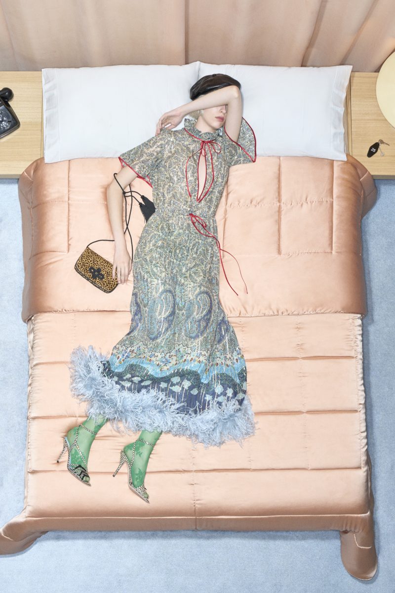 VALENTINO UNVEILS ITS SPRING 2026 COLLECTION VALENTINO UNVEILS ITS SPRING 2026 COLLECTION Vanity Teen 虚荣青年 Lifestyle & new faces magazine