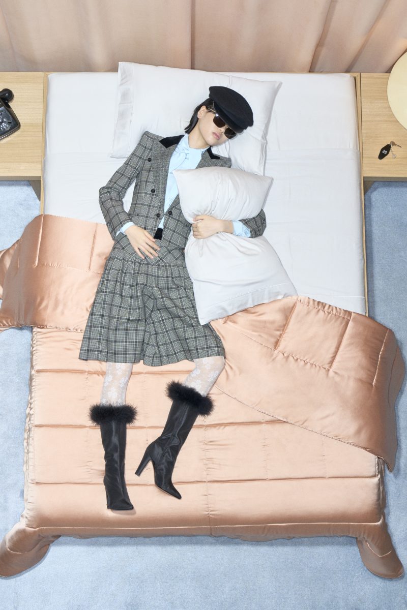 VALENTINO UNVEILS ITS SPRING 2026 COLLECTION VALENTINO UNVEILS ITS SPRING 2026 COLLECTION Vanity Teen 虚荣青年 Lifestyle & new faces magazine