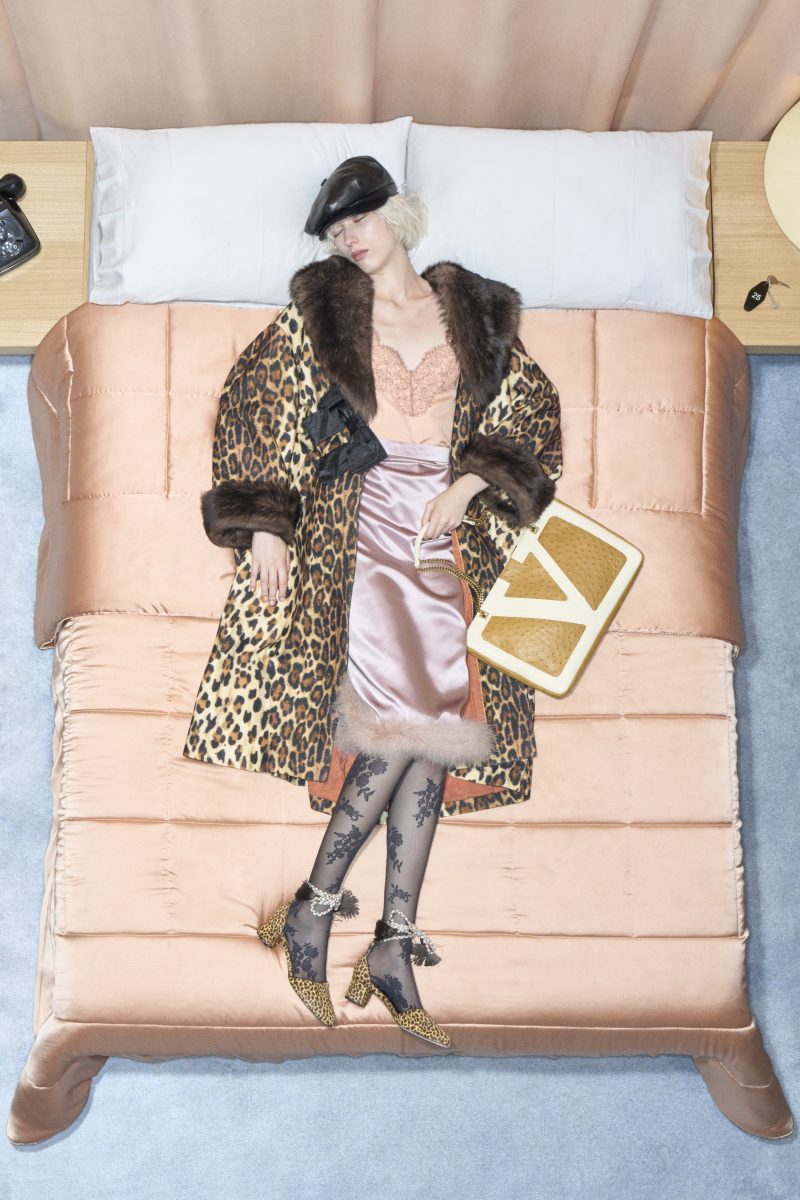 VALENTINO UNVEILS ITS SPRING 2026 COLLECTION VALENTINO UNVEILS ITS SPRING 2026 COLLECTION Vanity Teen 虚荣青年 Lifestyle & new faces magazine