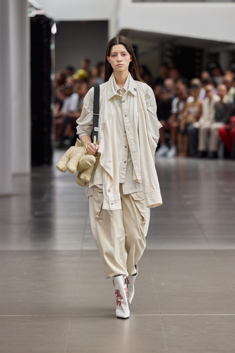 Maison MIHARA YASUHIRO SS26 Collection - ‘Ordinary People’ Maison MIHARA YASUHIRO SS26 Collection - ‘Ordinary People’ Vanity Teen 虚荣青年 Lifestyle & new faces magazine