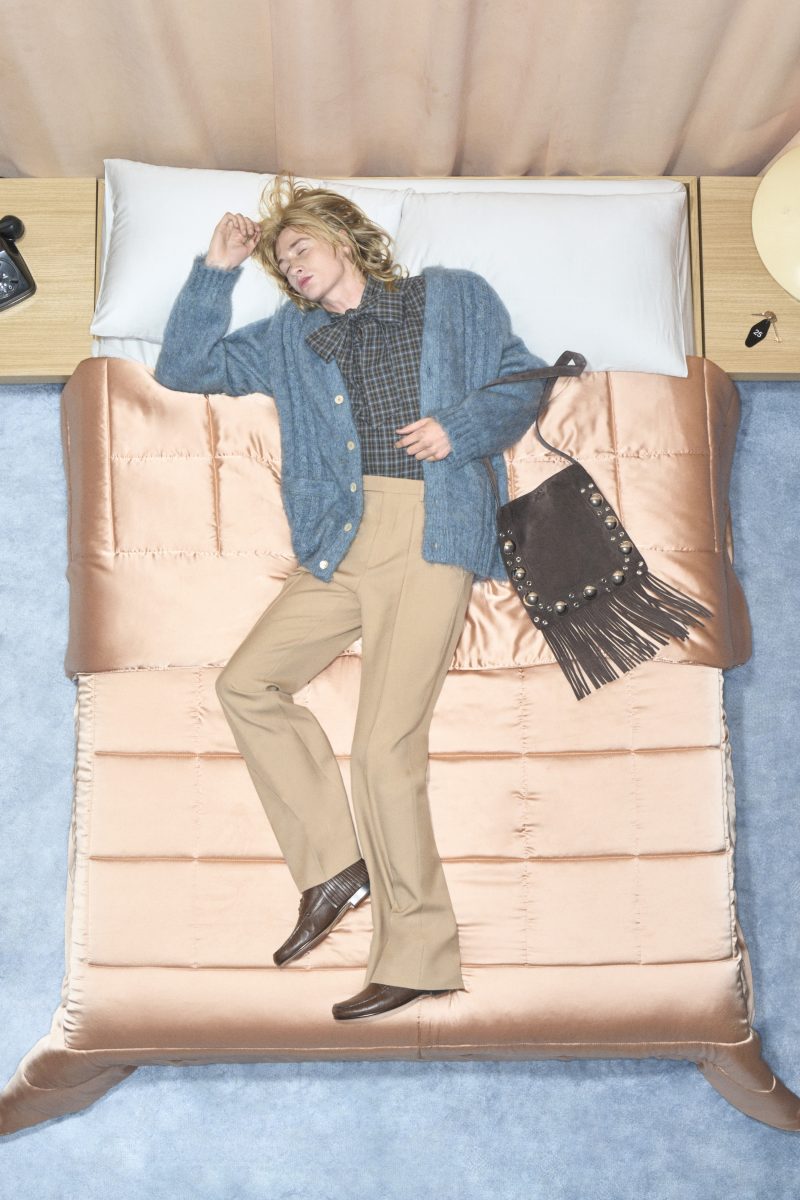 VALENTINO UNVEILS ITS SPRING 2026 COLLECTION VALENTINO UNVEILS ITS SPRING 2026 COLLECTION Vanity Teen 虚荣青年 Lifestyle & new faces magazine