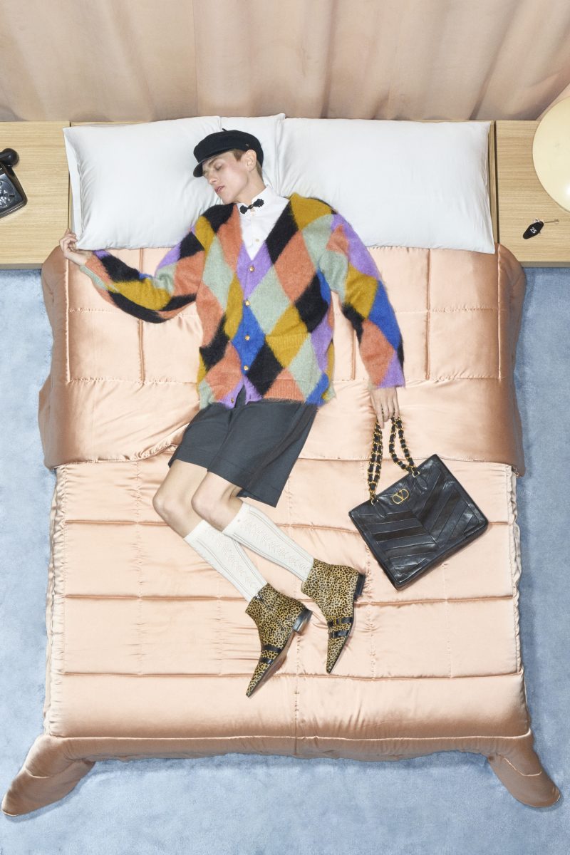 VALENTINO UNVEILS ITS SPRING 2026 COLLECTION VALENTINO UNVEILS ITS SPRING 2026 COLLECTION Vanity Teen 虚荣青年 Lifestyle & new faces magazine