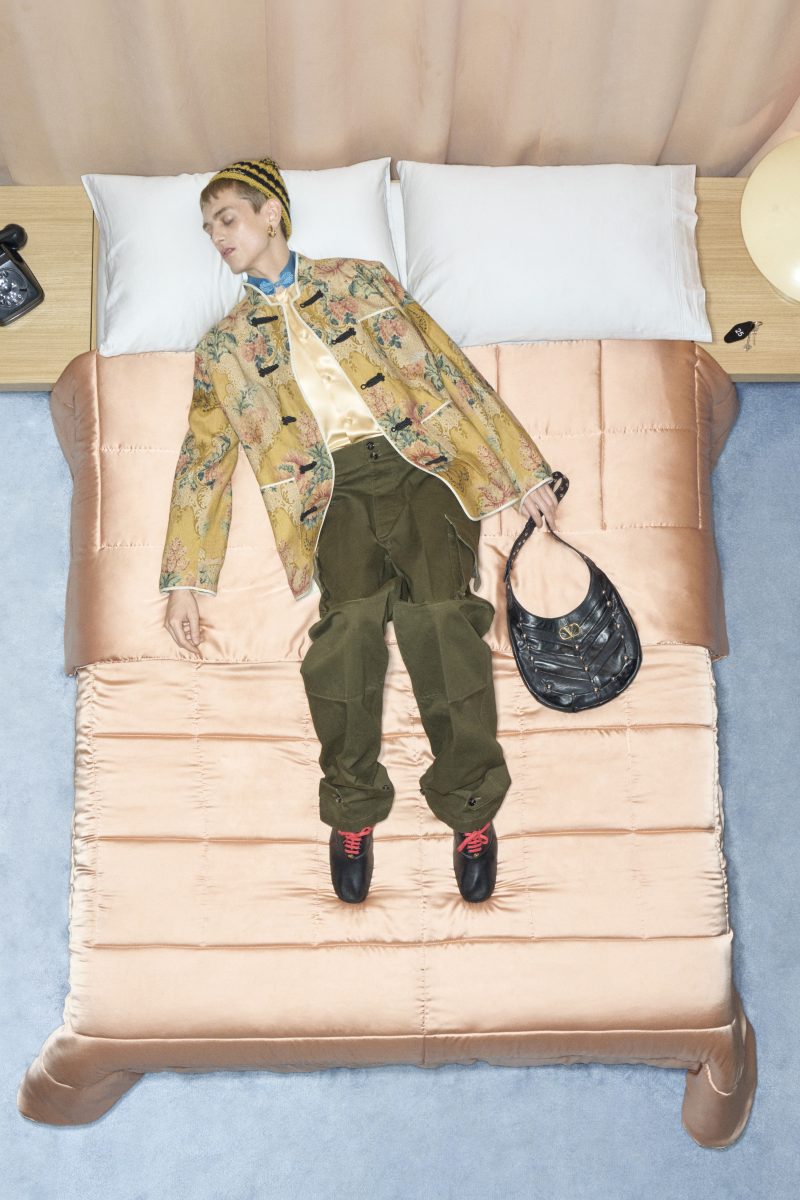 VALENTINO UNVEILS ITS SPRING 2026 COLLECTION VALENTINO UNVEILS ITS SPRING 2026 COLLECTION Vanity Teen 虚荣青年 Lifestyle & new faces magazine