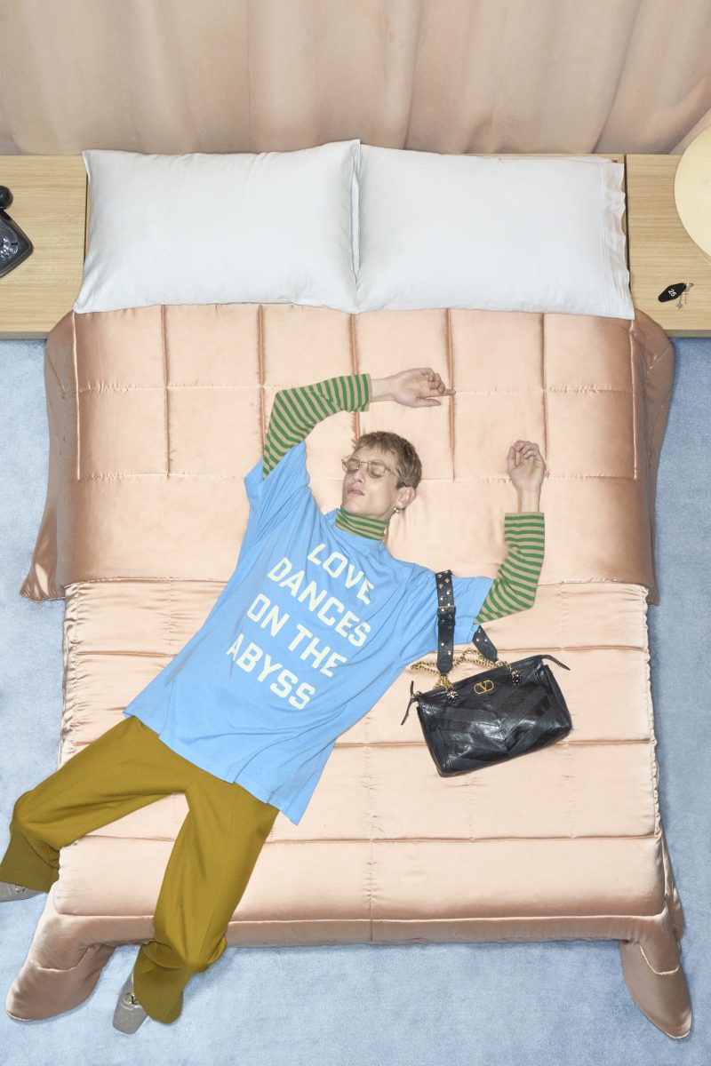 VALENTINO UNVEILS ITS SPRING 2026 COLLECTION VALENTINO UNVEILS ITS SPRING 2026 COLLECTION Vanity Teen 虚荣青年 Lifestyle & new faces magazine