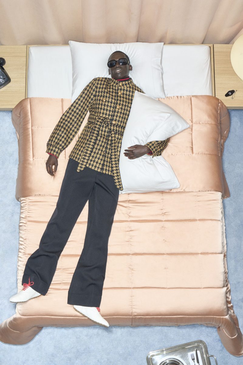 VALENTINO UNVEILS ITS SPRING 2026 COLLECTION VALENTINO UNVEILS ITS SPRING 2026 COLLECTION Vanity Teen 虚荣青年 Lifestyle & new faces magazine