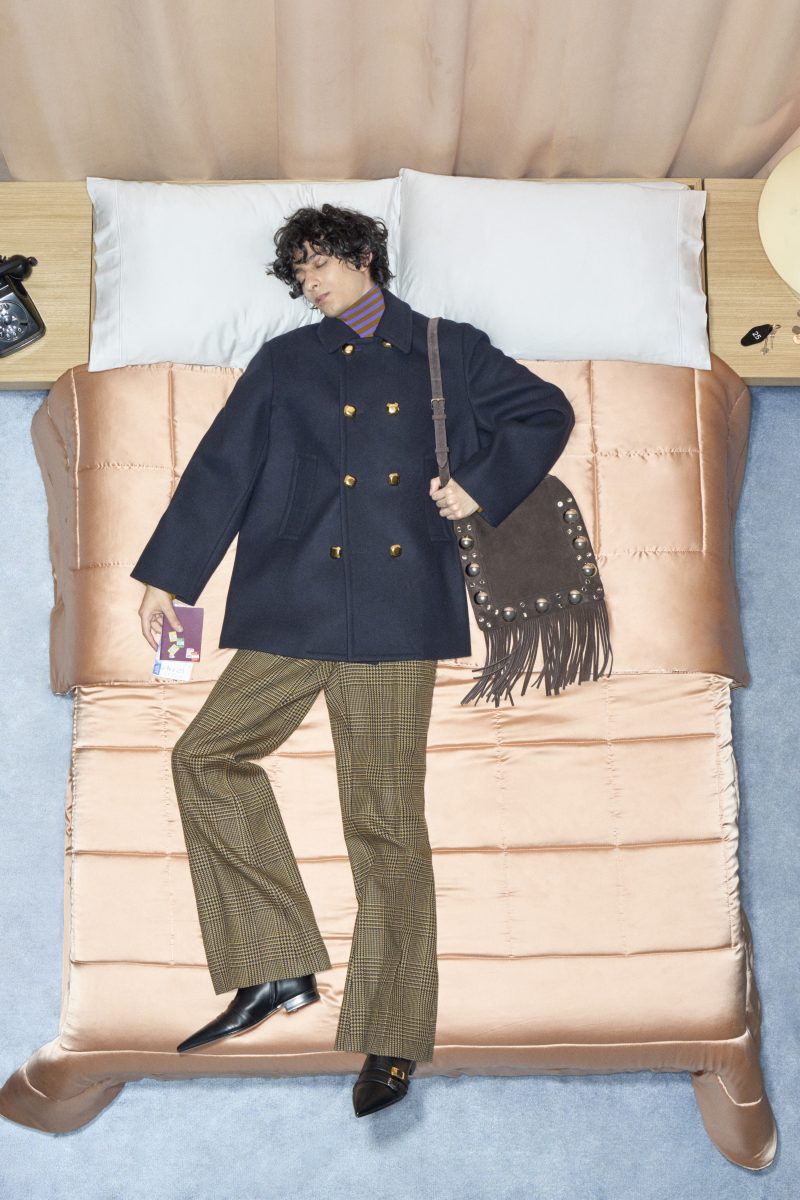 VALENTINO UNVEILS ITS SPRING 2026 COLLECTION VALENTINO UNVEILS ITS SPRING 2026 COLLECTION Vanity Teen 虚荣青年 Lifestyle & new faces magazine