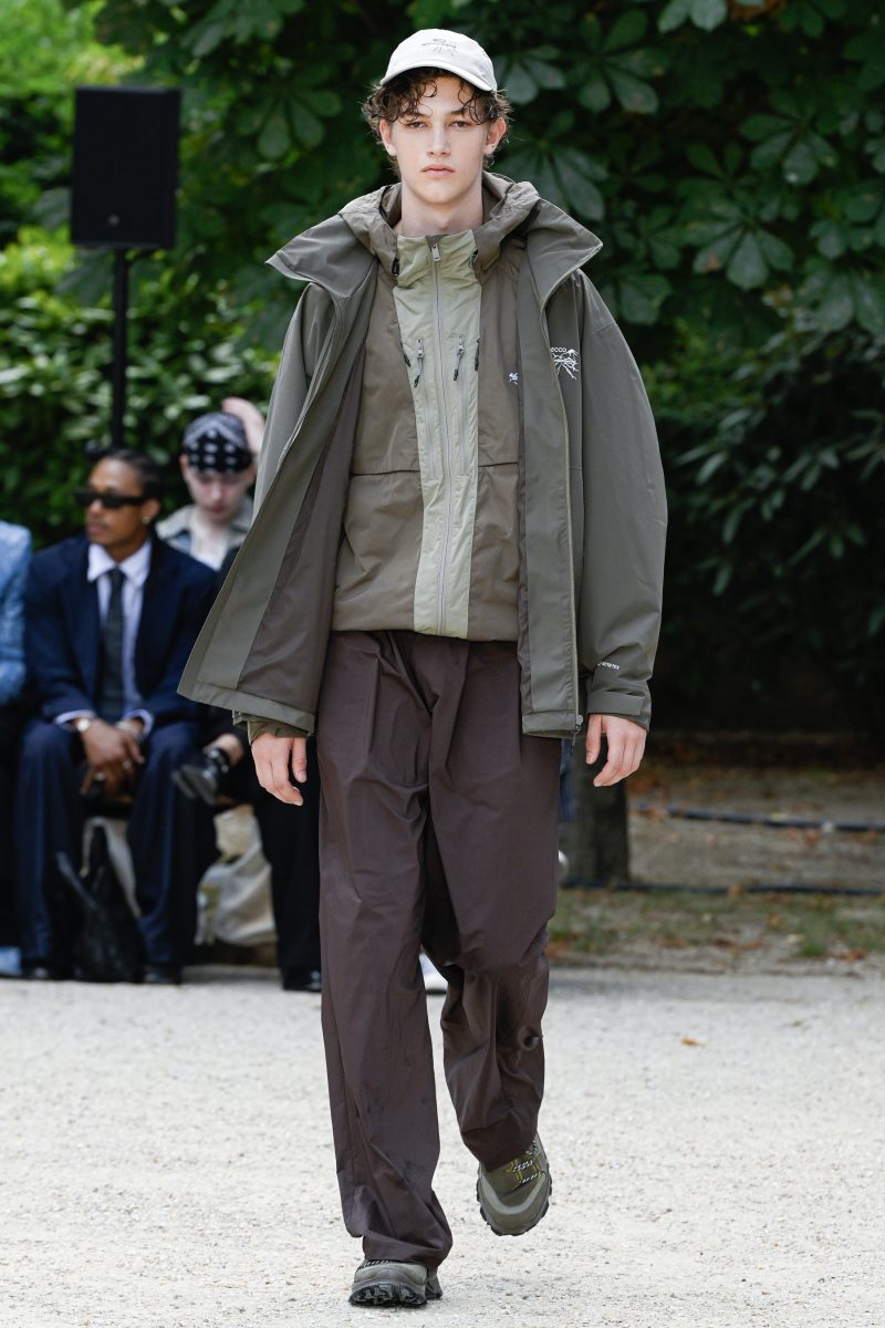 White Mountaineering SS26 Collection - ‘Evolution Theory’ White Mountaineering SS26 Collection - ‘Evolution Theory’ Vanity Teen 虚荣青年