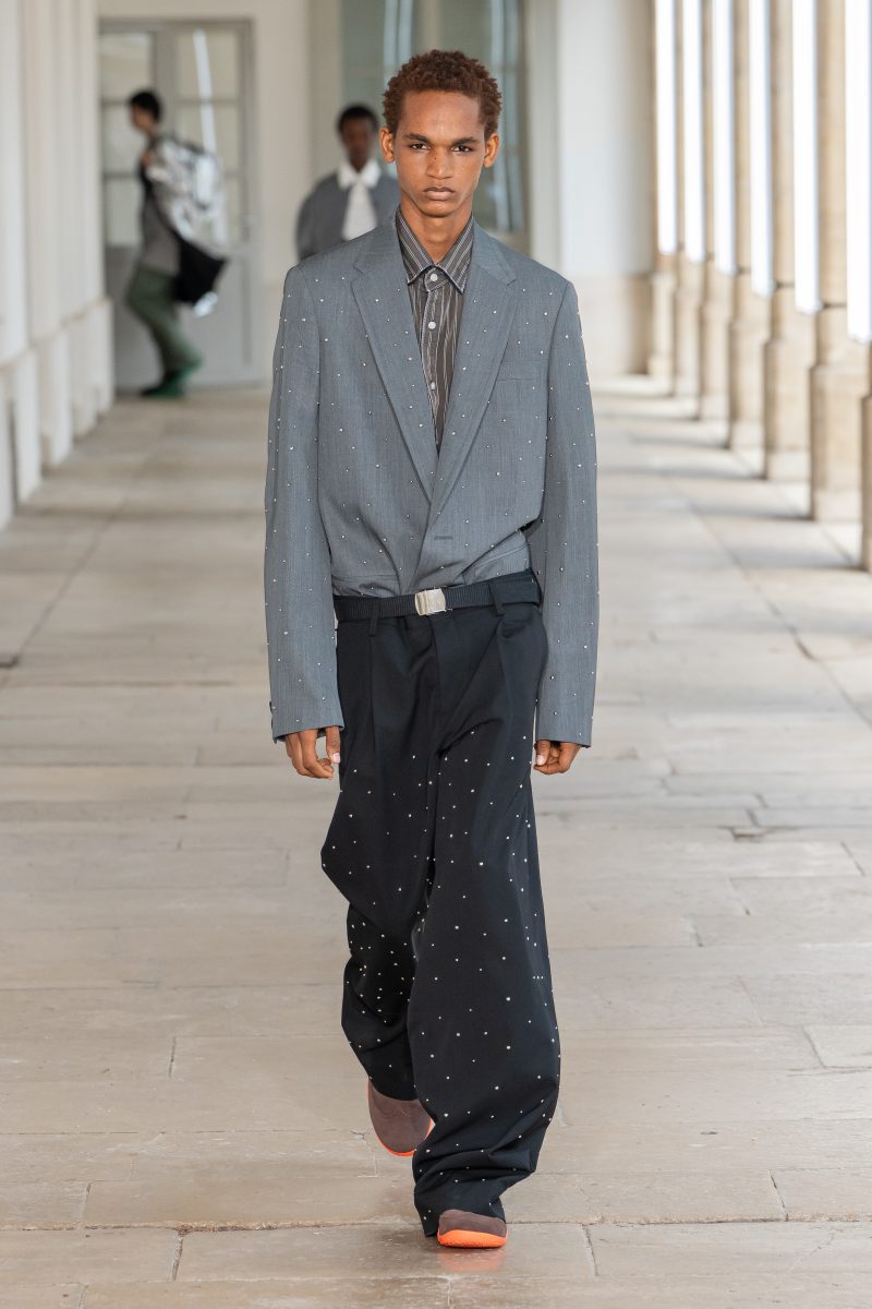 Kolor SS26 - Clothing grounded in tailoring, where diversity is gently melted with humor Kolor SS26 - Clothing grounded in tailoring, where diversity is gently melted with humor Vanity Teen 虚荣青年 Lifestyle & new faces magazine