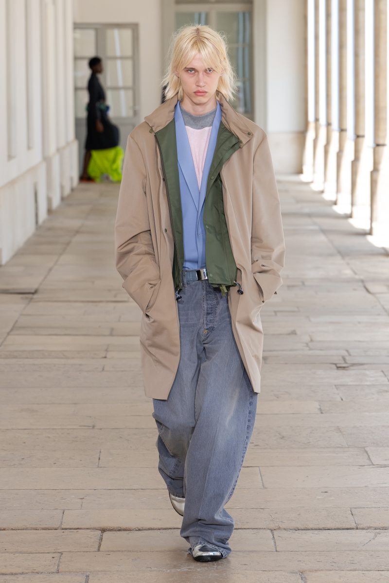 Kolor SS26 - Clothing grounded in tailoring, where diversity is gently melted with humor Kolor SS26 - Clothing grounded in tailoring, where diversity is gently melted with humor Vanity Teen 虚荣青年 Lifestyle & new faces magazine