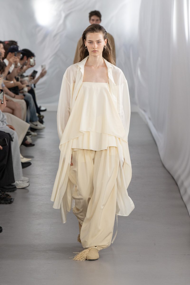 Spring-Summer 2026 Collection ‘Office Daydream’ ; The wind is rising!... We must try to live! KEYWORD: #Sheer #White #Freedom Spring-Summer 2026 Collection ‘Office Daydream’ ; The wind is rising!... We must try to live! KEYWORD: #Sheer #White #Freedom Vanity Teen 虚荣青年 Lifestyle & new faces magazine