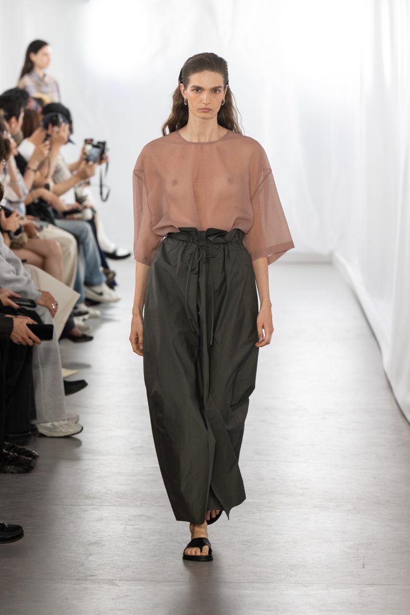 Spring-Summer 2026 Collection ‘Office Daydream’ ; The wind is rising!... We must try to live! KEYWORD: #Sheer #White #Freedom Spring-Summer 2026 Collection ‘Office Daydream’ ; The wind is rising!... We must try to live! KEYWORD: #Sheer #White #Freedom Vanity Teen 虚荣青年 Lifestyle & new faces magazine