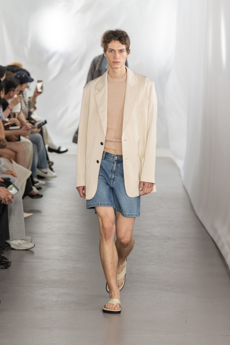 Spring-Summer 2026 Collection ‘Office Daydream’ ; The wind is rising!... We must try to live! KEYWORD: #Sheer #White #Freedom Spring-Summer 2026 Collection ‘Office Daydream’ ; The wind is rising!... We must try to live! KEYWORD: #Sheer #White #Freedom Vanity Teen 虚荣青年 Lifestyle & new faces magazine