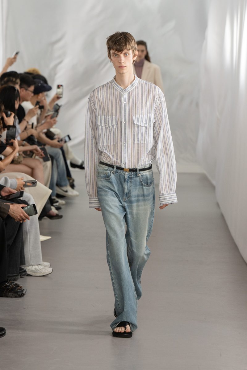 Spring-Summer 2026 Collection ‘Office Daydream’ ; The wind is rising!... We must try to live! KEYWORD: #Sheer #White #Freedom Spring-Summer 2026 Collection ‘Office Daydream’ ; The wind is rising!... We must try to live! KEYWORD: #Sheer #White #Freedom Vanity Teen 虚荣青年 Lifestyle & new faces magazine