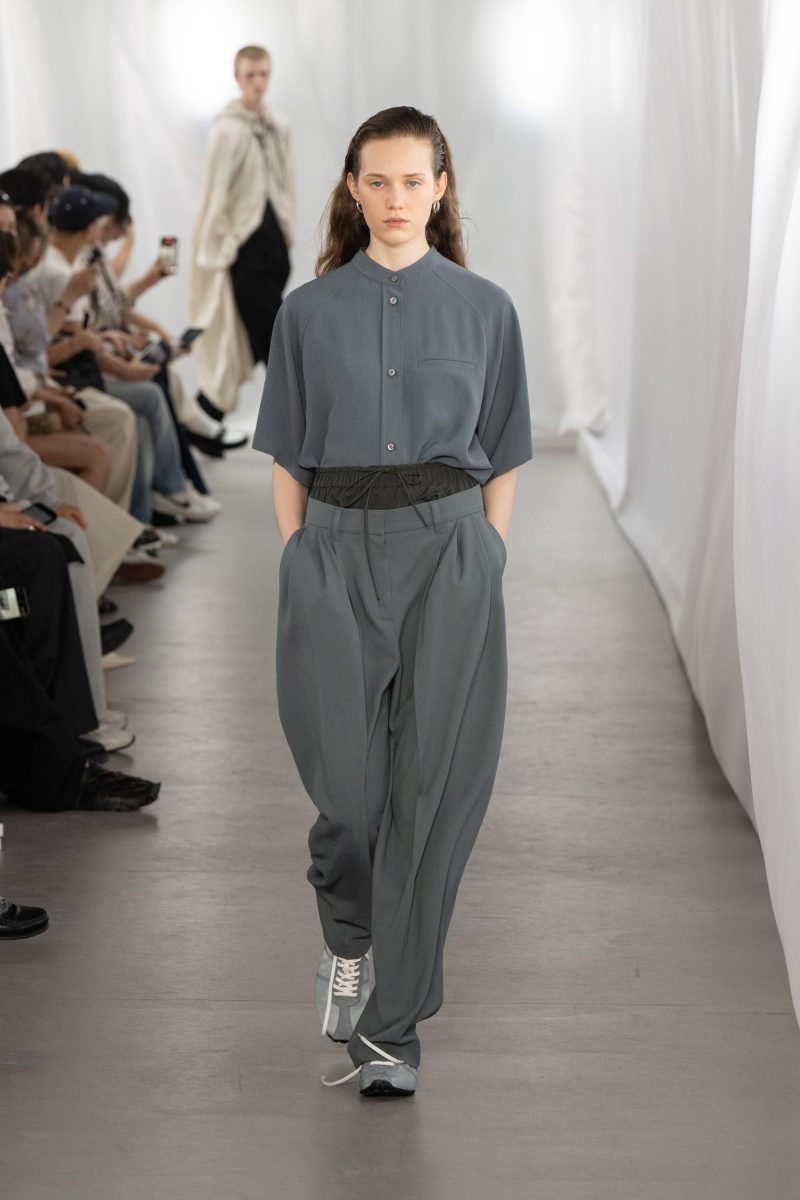 Spring-Summer 2026 Collection ‘Office Daydream’ ; The wind is rising!... We must try to live! KEYWORD: #Sheer #White #Freedom Spring-Summer 2026 Collection ‘Office Daydream’ ; The wind is rising!... We must try to live! KEYWORD: #Sheer #White #Freedom Vanity Teen 虚荣青年 Lifestyle & new faces magazine