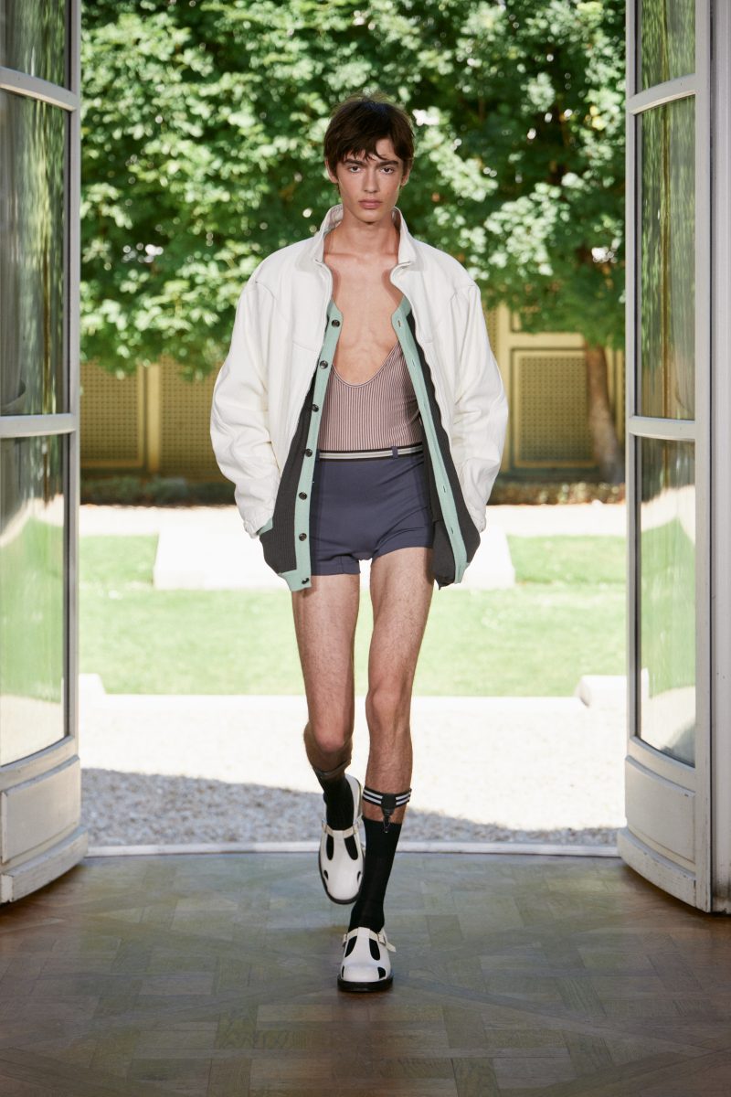 Wooyoungmi SS26 Collection - ‘South Korean summers are hot’ Wooyoungmi SS26 Collection - ‘South Korean summers are hot’ Vanity Teen 虚荣青年 Lifestyle & new faces magazine