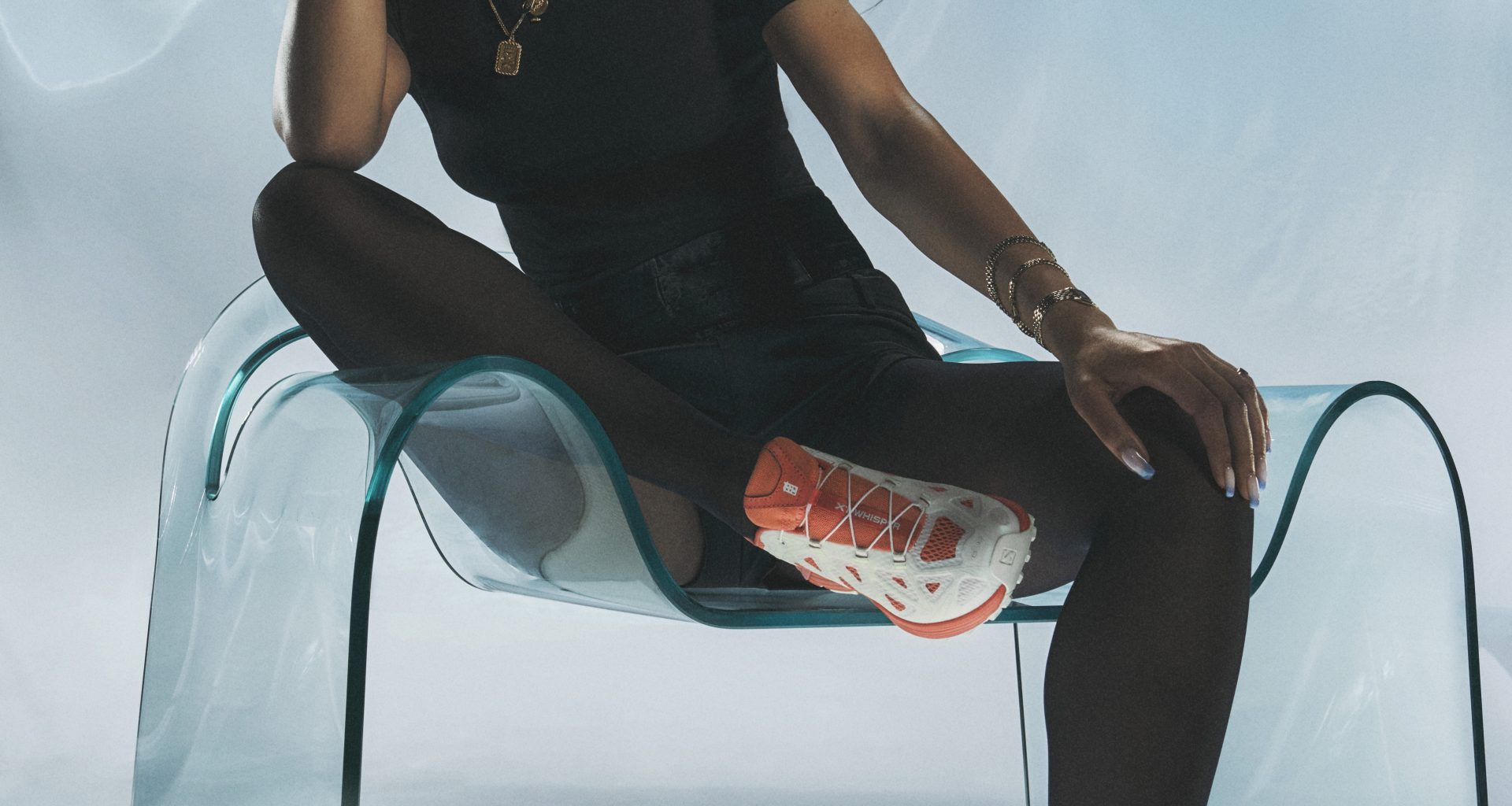 Salomon FW25 - XT Whisper Void Ama: A RETRO TRAIL RACER REMADE IN THE ETHERIAL EXPRESSION OF INDIVIDUALITY Salomon FW25 - XT Whisper Void Ama: A RETRO TRAIL RACER REMADE IN THE ETHERIAL EXPRESSION OF INDIVIDUALITY Vanity Teen 虚荣青年 Lifestyle & new faces magazine