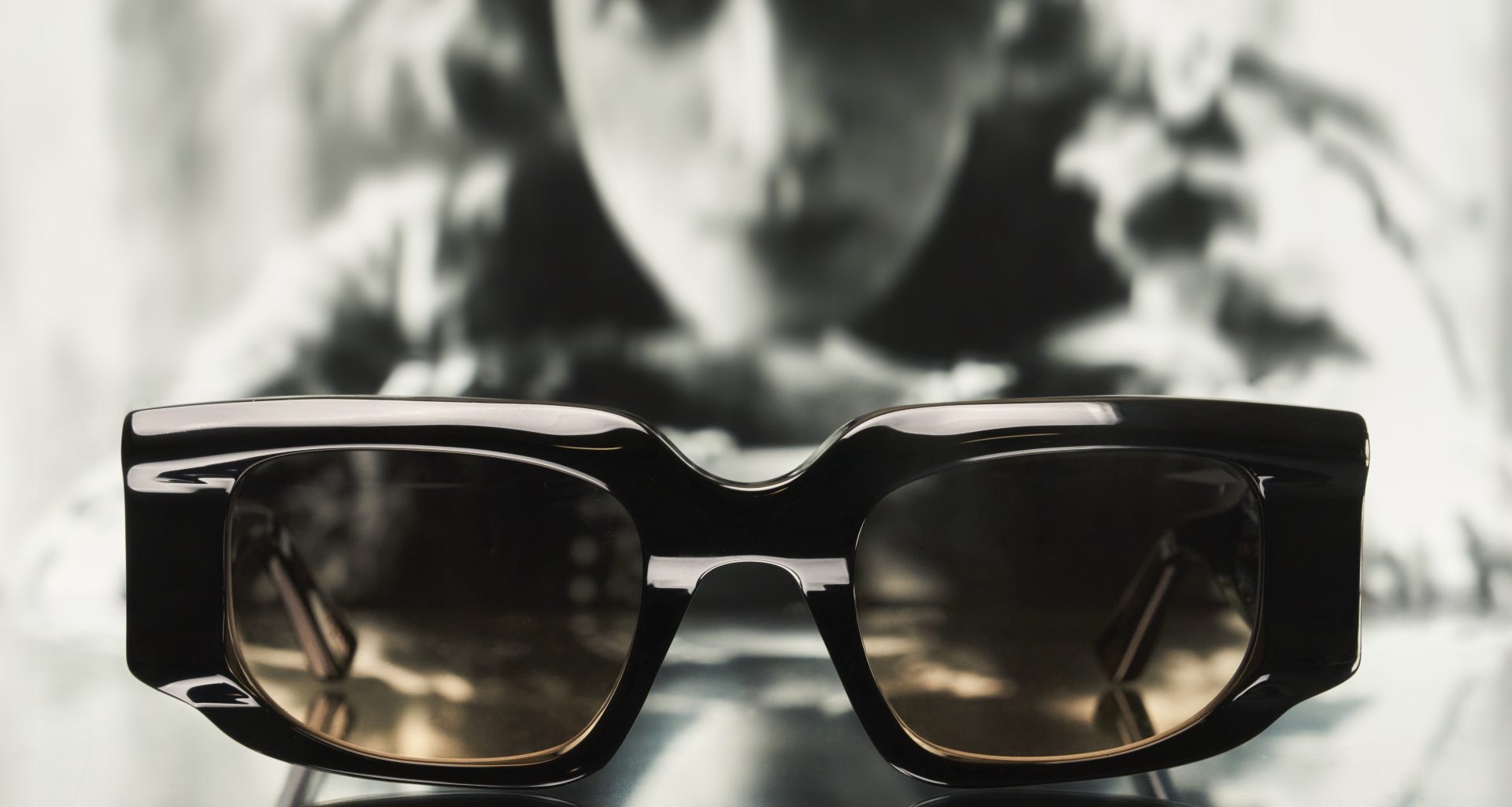 Bayria Eyewear presents Amman: An ode to the magnetic gaze of Marchesa Casati Stampa Bayria Eyewear presents Amman: An ode to the magnetic gaze of Marchesa Casati Stampa Vanity Teen 虚荣青年 Lifestyle & new faces magazine