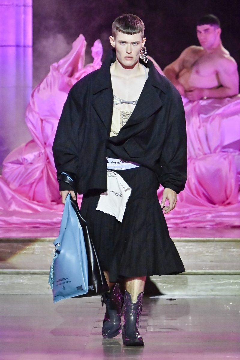 MALDITO has unveiled its AW25 collection “Quasi Couture” Vanity Teen 虚荣青年 MALDITO has unveiled its AW25 collection “Quasi Couture” MALDITO has unveiled its AW25 collection “Quasi Couture” Vanity Teen 虚荣青年
