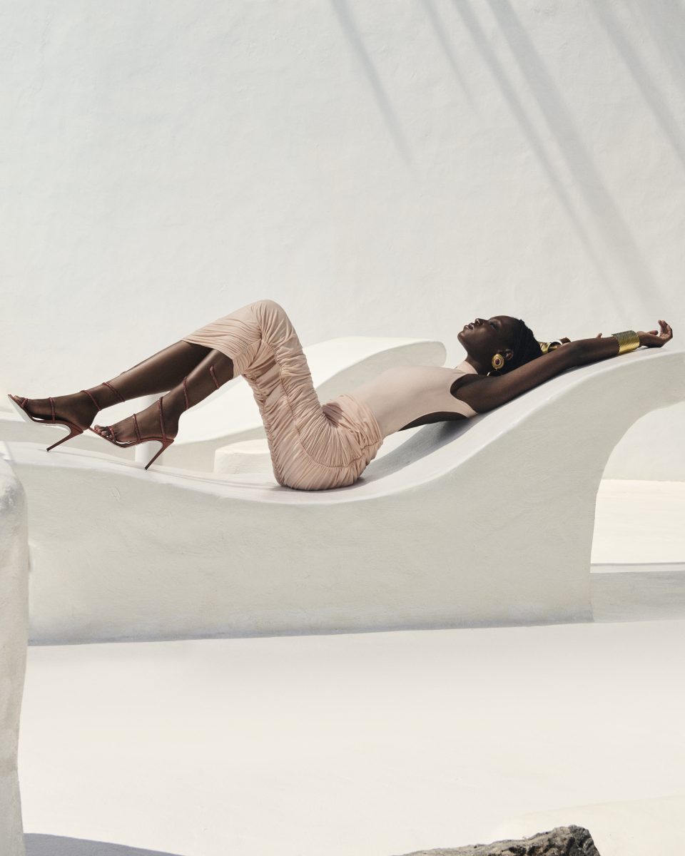 Rene Caovilla Pre-Fall 2025 Collection - A warm, earthy palette defines a collection that celebrates materiality, light, and sensuality Rene Caovilla Pre-Fall 2025 Collection - A warm, earthy palette defines a collection that celebrates materiality, light, and sensuality Vanity Teen 虚荣青年 Lifestyle & new faces magazine