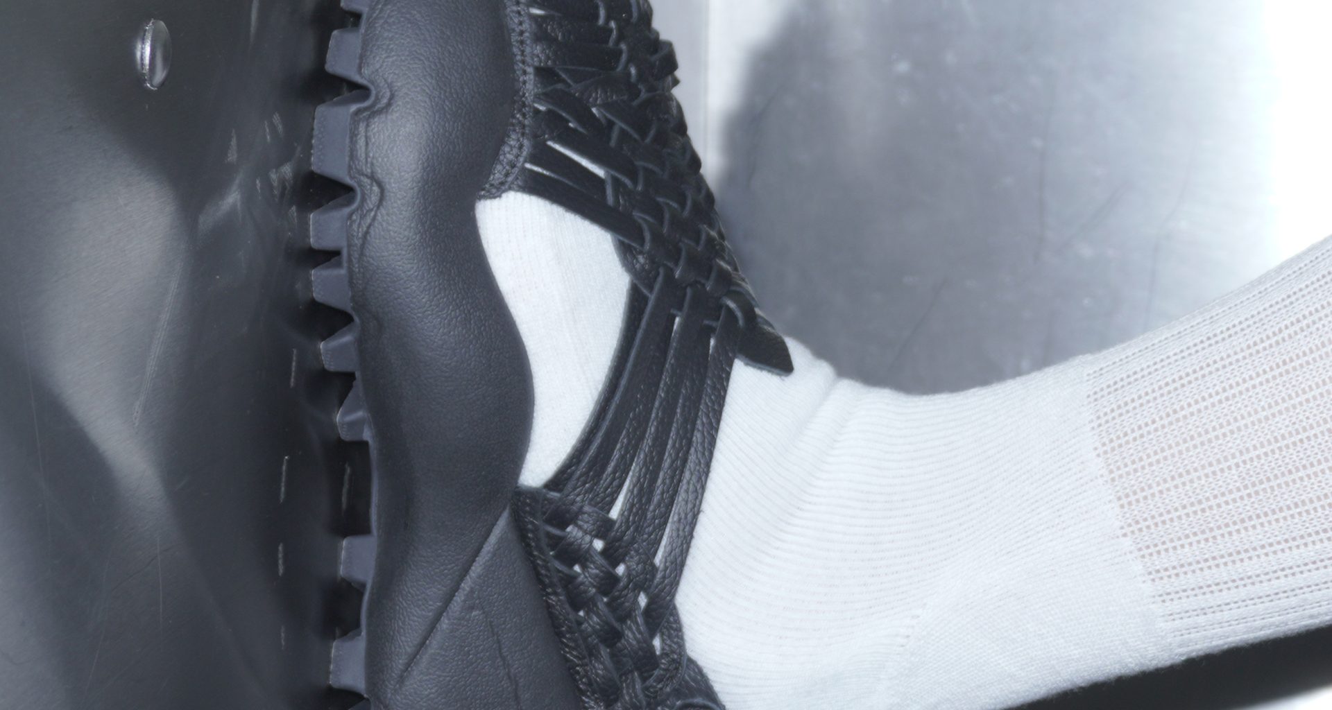 WILLY CHAVARRIA UNVEILS NEW FOOTWEAR IN PUERTO RICO FOR ADIDAS ORIGINALS WILLY CHAVARRIA UNVEILS NEW FOOTWEAR IN PUERTO RICO FOR ADIDAS ORIGINALS Vanity Teen 虚荣青年