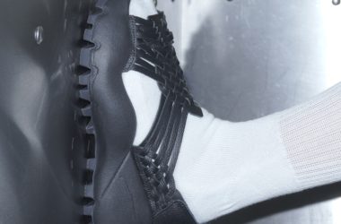 WILLY CHAVARRIA UNVEILS NEW FOOTWEAR IN PUERTO RICO FOR ADIDAS ORIGINALS WILLY CHAVARRIA UNVEILS NEW FOOTWEAR IN PUERTO RICO FOR ADIDAS ORIGINALS Vanity Teen 虚荣青年 Lifestyle & new faces magazine